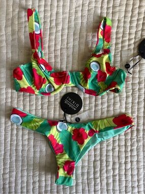 NWT - Moana Bikini Set - Green Floral & Coconut Bikini
